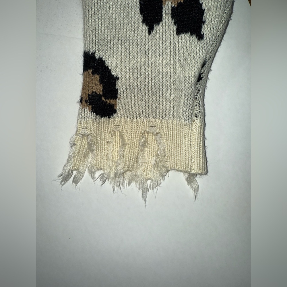 Anthropologie Entro Leopard Sweater V Neck Size Large Heavy Knit Distressed Hem - Picture 10 of 11